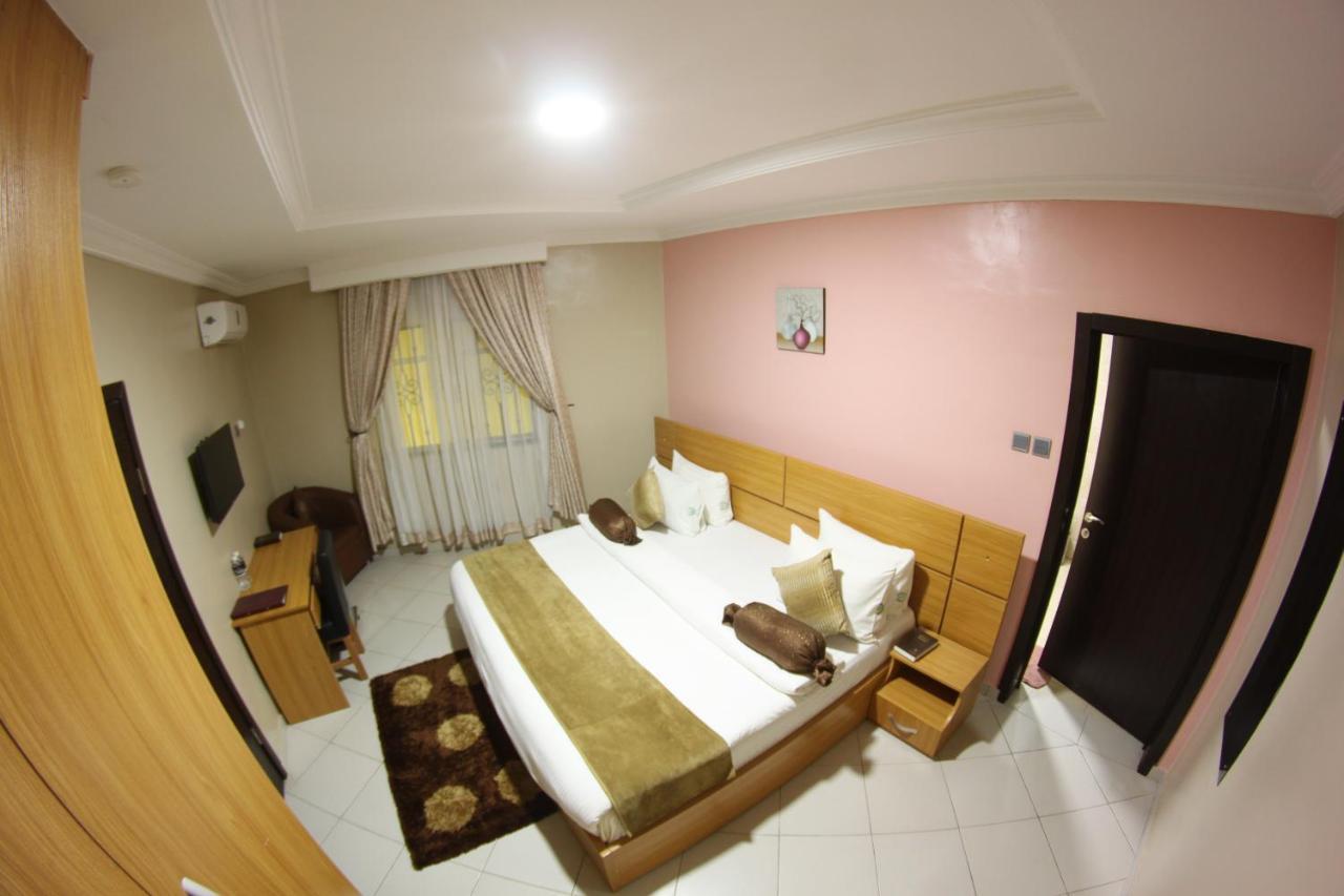 Celia'S Suites Abeokuta Zewnętrze zdjęcie